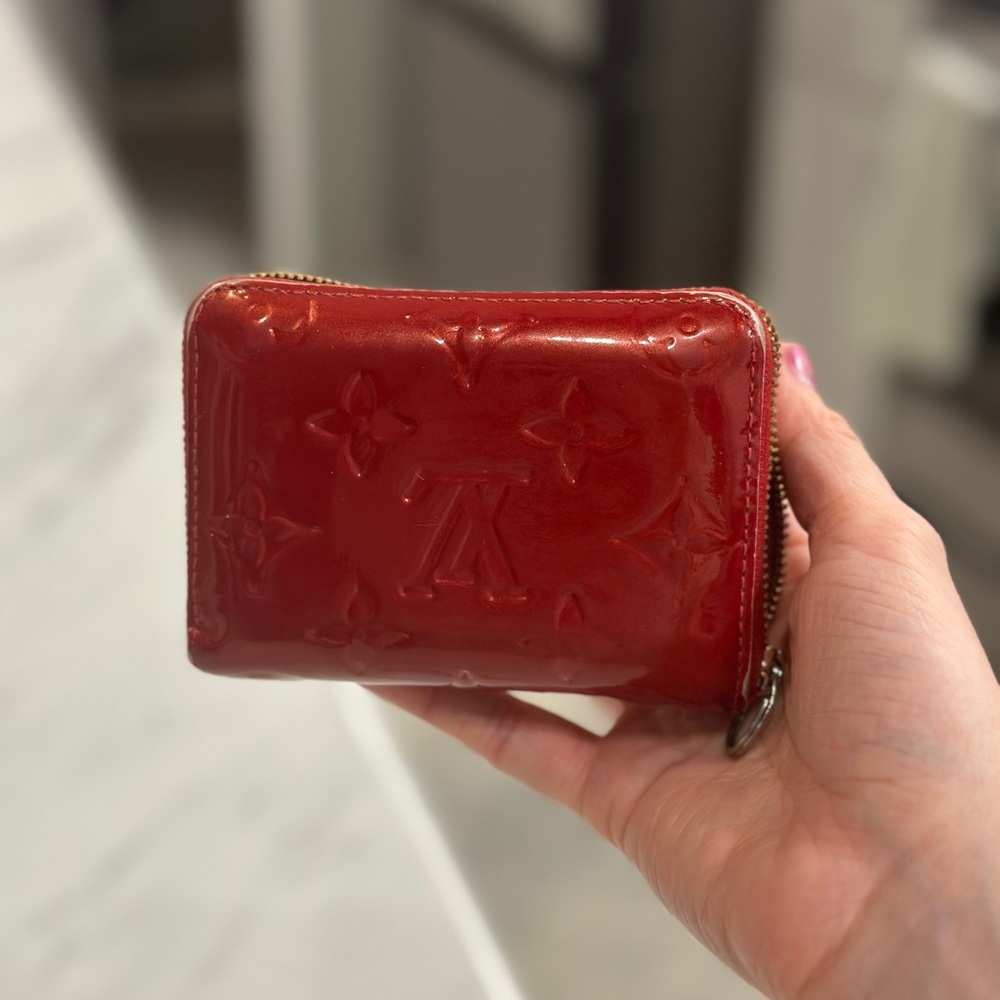 Louis Vuitton Zippy Wallet Pomme d’Amour